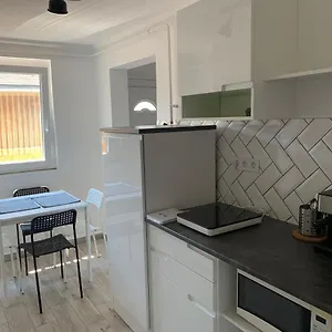  Apartament Amira Apartman